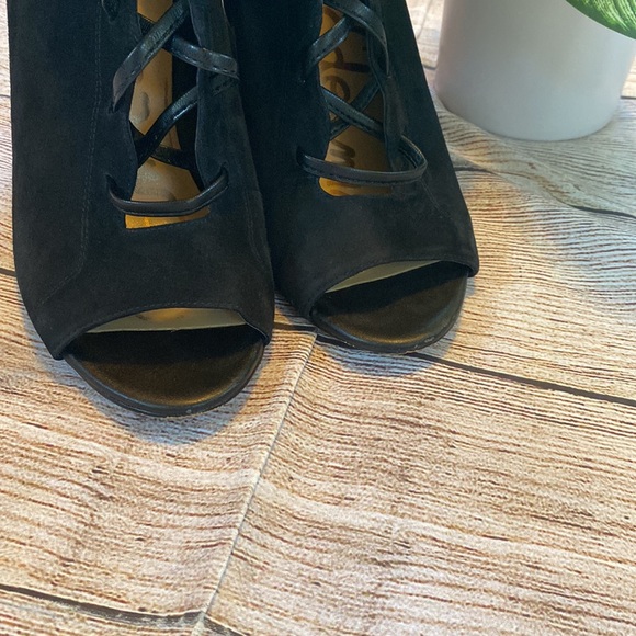 Sam Edelman Lace Up Suede Leather Ankle  Peep toe Yvie Bootie/Shootie - Picture 2 of 10